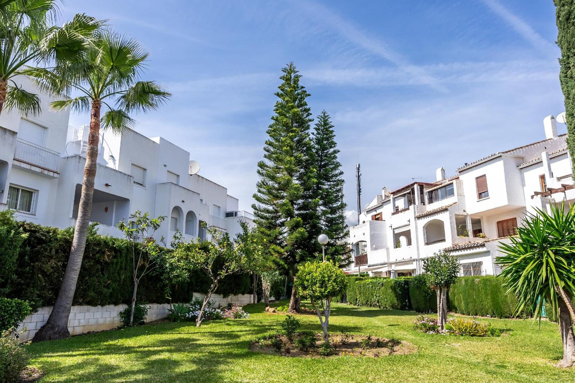 Gezellig Stijlvol Appartement Dichtbij Het Strand Estepona Luaran gambar